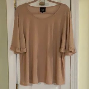 Women’s Beautiful Top size XL NWOT